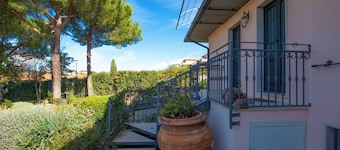 Seaside apartment in Bengodi