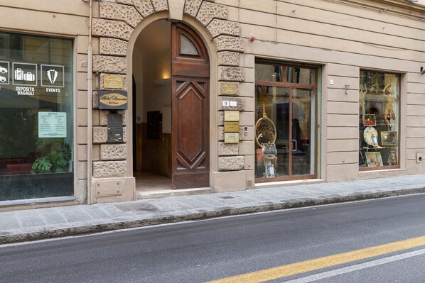 Exterior detail - Florence Lovely Suite-Hosted by Sweetstay (Firenze)