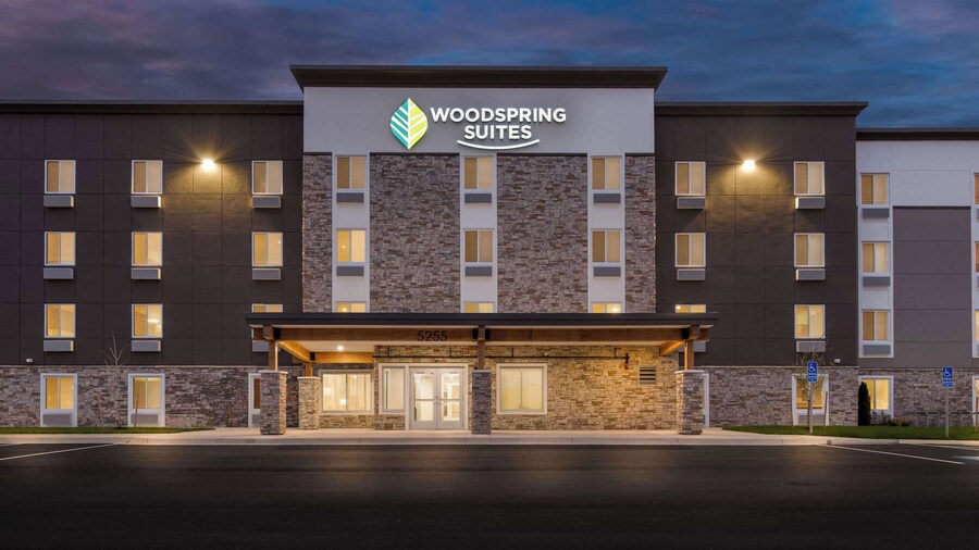 Woodspring Suites Kansas City Airport