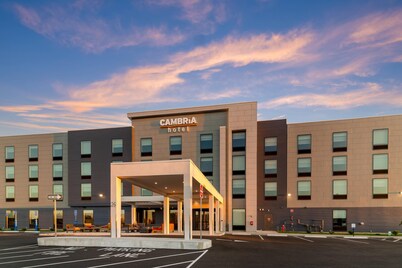 Cambria Hotel & Suites Plymouth