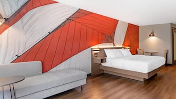 Suite, 1 llit de matrimoni gran, accessible per a persones amb problemes d'audició (Mobility) | Espai de treball apte per a portàtils i planxa i posts de planxar