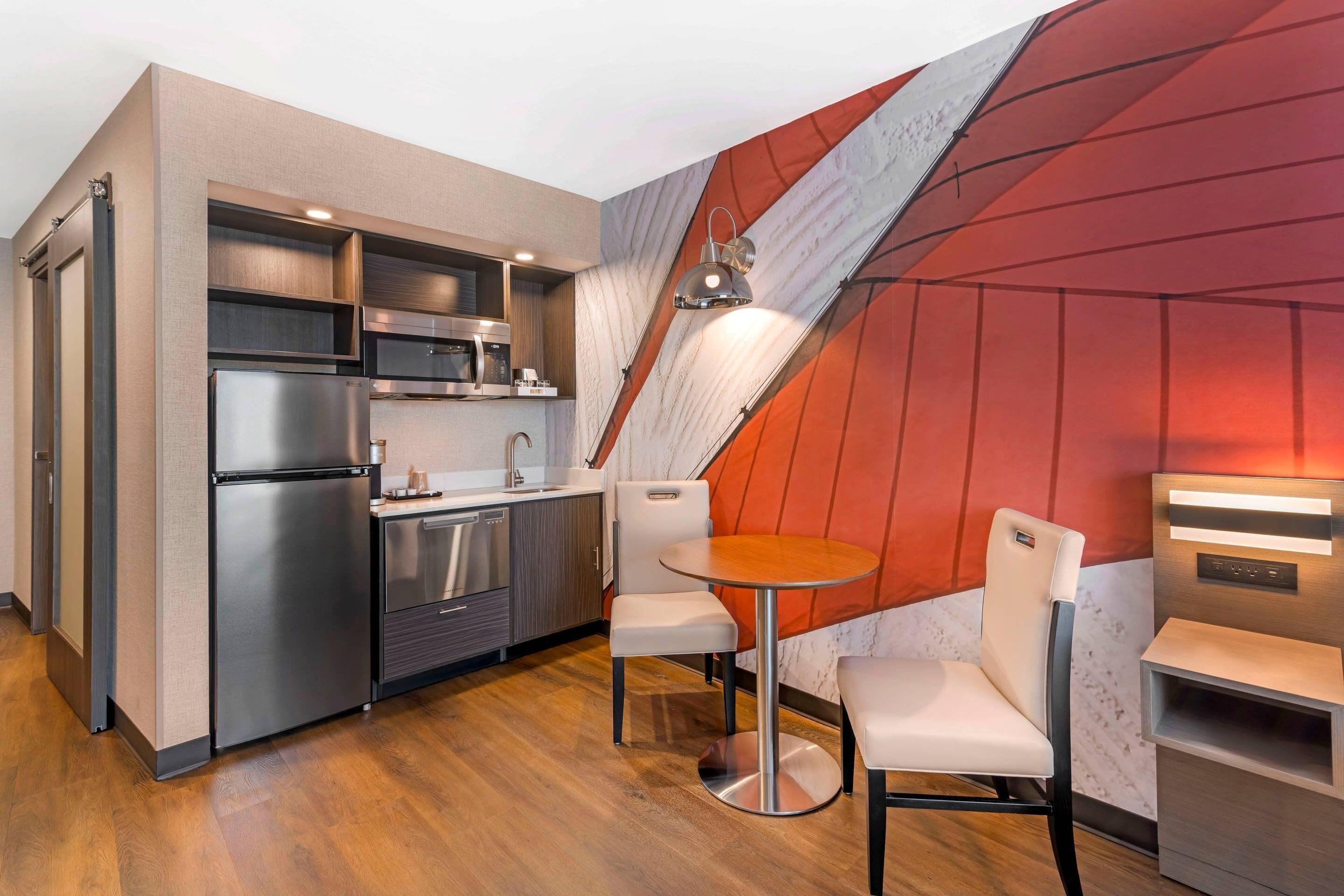 Laptop workspace, iron/ironing board, free WiFi, bed sheets