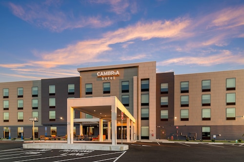 Cambria Hotel & Suites Plymouth