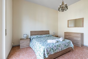 3 chambres, bureau, fer et planche Ă repasser, Wi-Fi