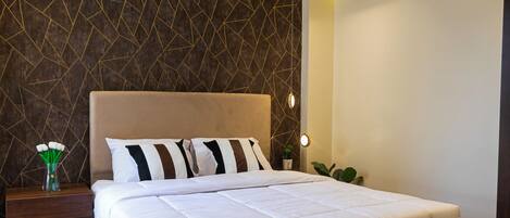 2 habitaciones, tabla de planchar con plancha, wifi y ropa de cama