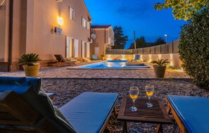 A heated pool - Villa Family Oasis Nin (Nin)