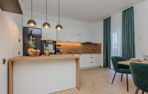 Fridge, microwave, oven, dishwasher