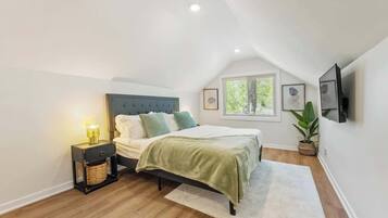 4 bedrooms, iron/ironing board, travel crib, WiFi