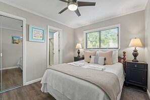 2 Schlafzimmer, Bügeleisen/Bügelbrett, WLAN, Bettwäsche