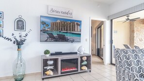 TV, fireplace, stereo - Sonoran Sea East 302 Amazing Ocean View Condo (Puerto Peñasco)