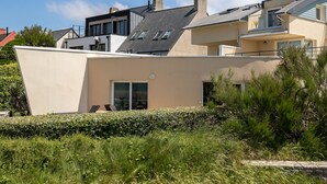 Exterior - Les Pieds dans l'eau by Interhome (Cléder)