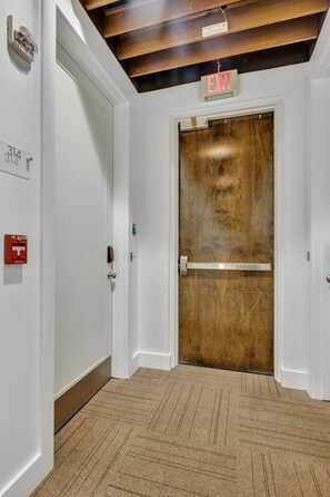 Interior - Broadway Blues at West End Near Vanderbilt (Nashville)