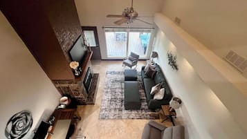 Smart TV, fireplace, computer monitors