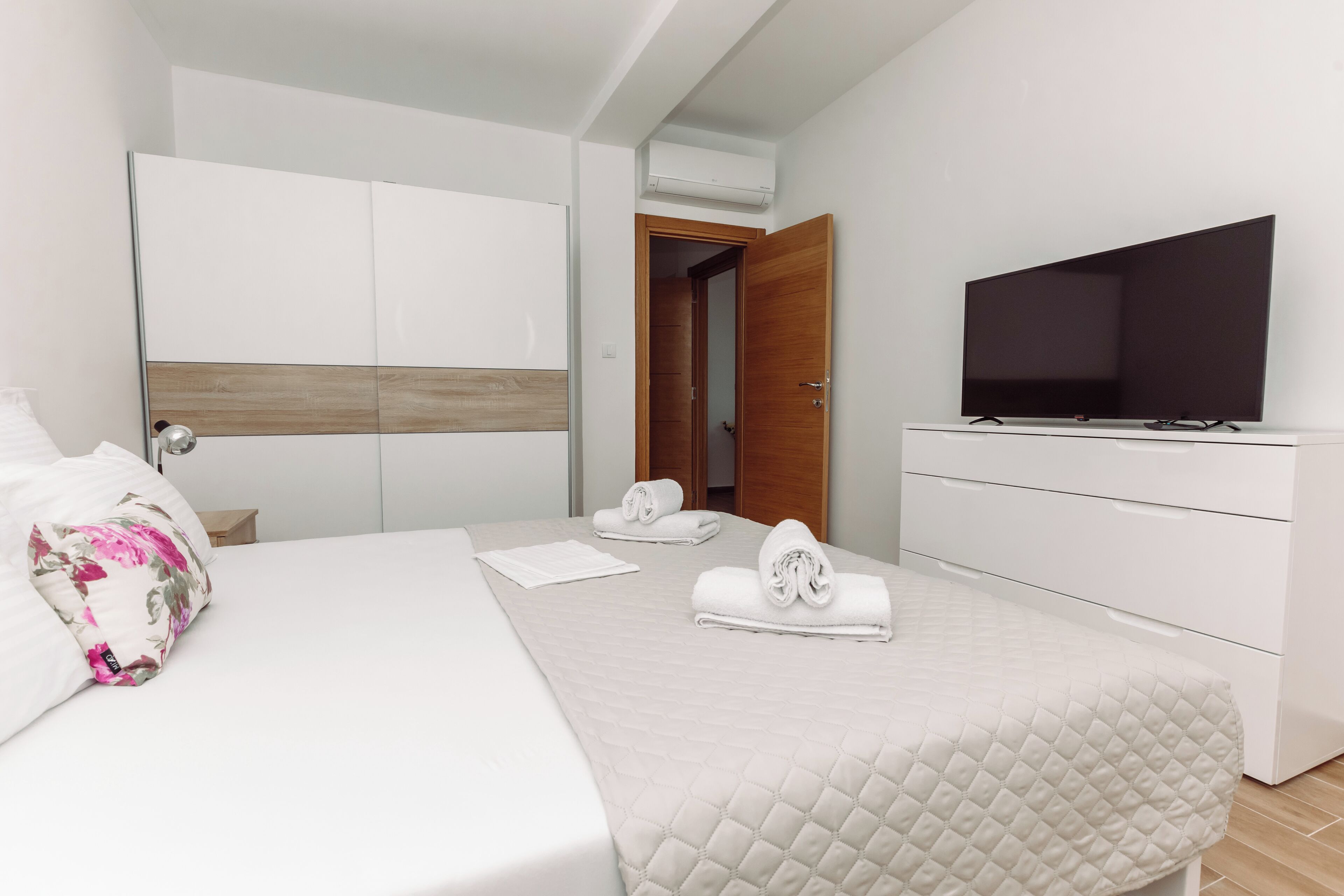 Superior-Apartment, 1 Schlafzimmer, Meerblick | Zimmersafe, Verdunkelungsvorhänge, Bügeleisen/Bügelbrett