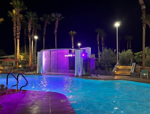 Pool - No Resort Fees. Adjacent casino with restaurants/movie theater/bowling alley. (Las Vegas)