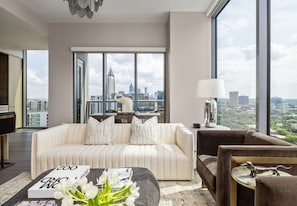 Smart TV, fireplace, table football, offices - 24th Floor Corner - Midtown Sunset (Atlanta)