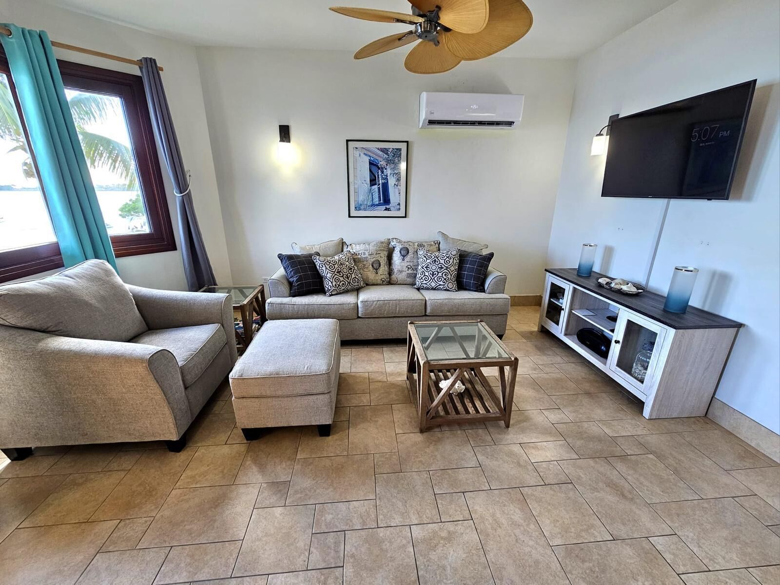 智能電視、書籍