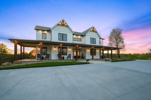 Heavenly View | Hocking Hills, Pool, Theater
