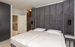 4 quartos, berço de viagem, Wi-Fi de cortesia, roupa de cama