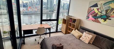 1 bedroom, desk, iron/ironing board, free WiFi