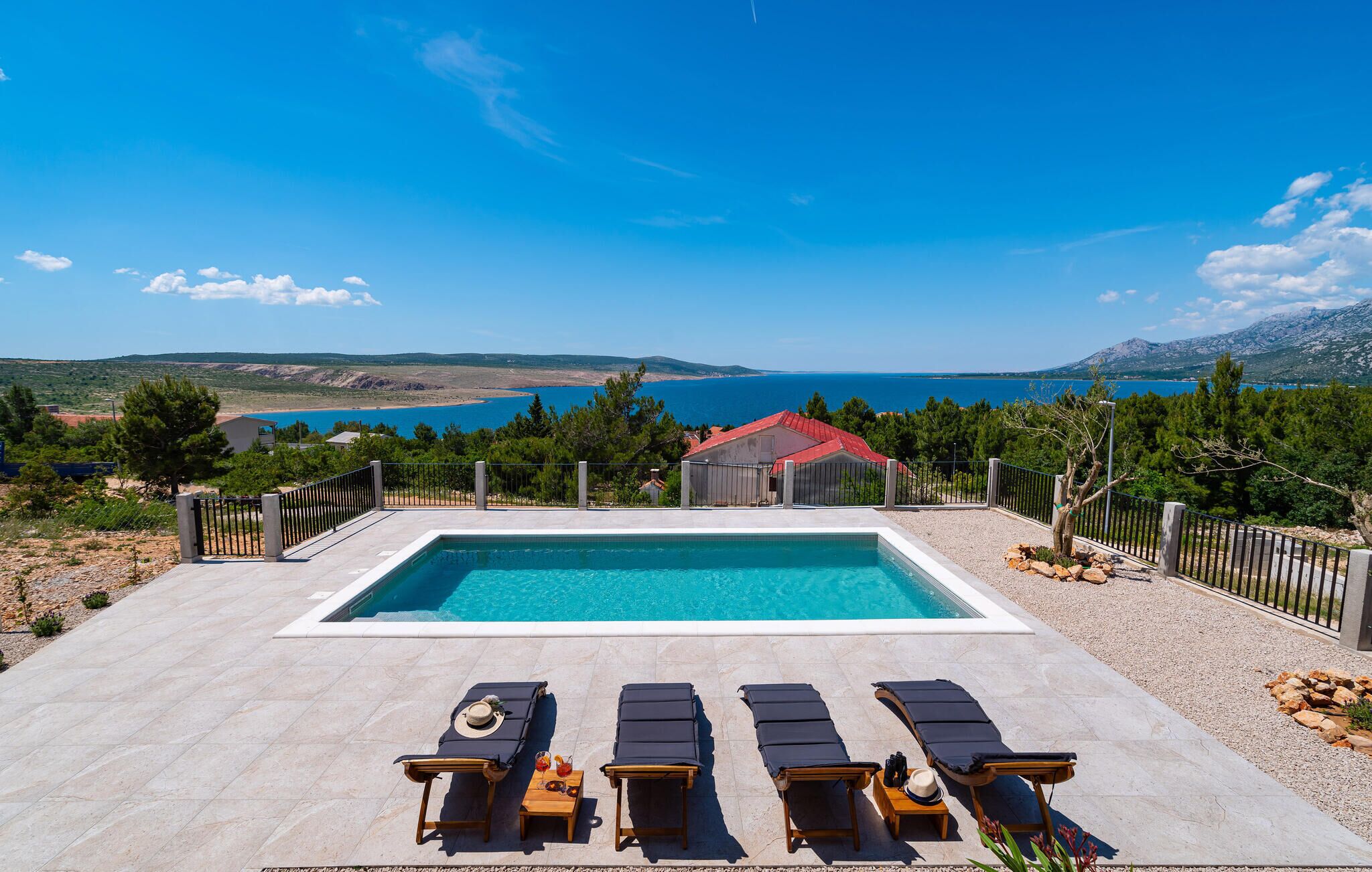 Et oppvarmet basseng