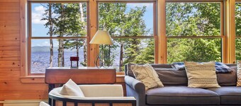 Rock Hopper on Mooselookmeguntic Lake with beach, pet friendly!