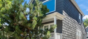 Stylish Apt in Walker's Point