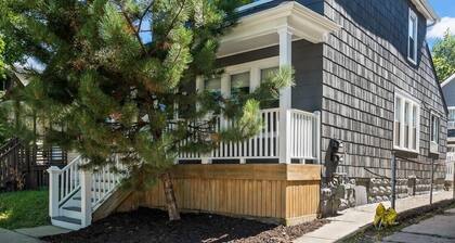 Stylish Apt in Walker's Point