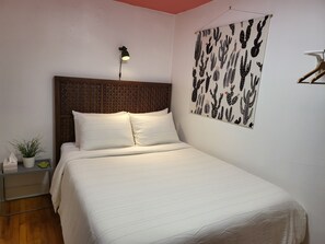 1 soverom, strykejern/-brett, wi-fi (inkludert) og sengetøy