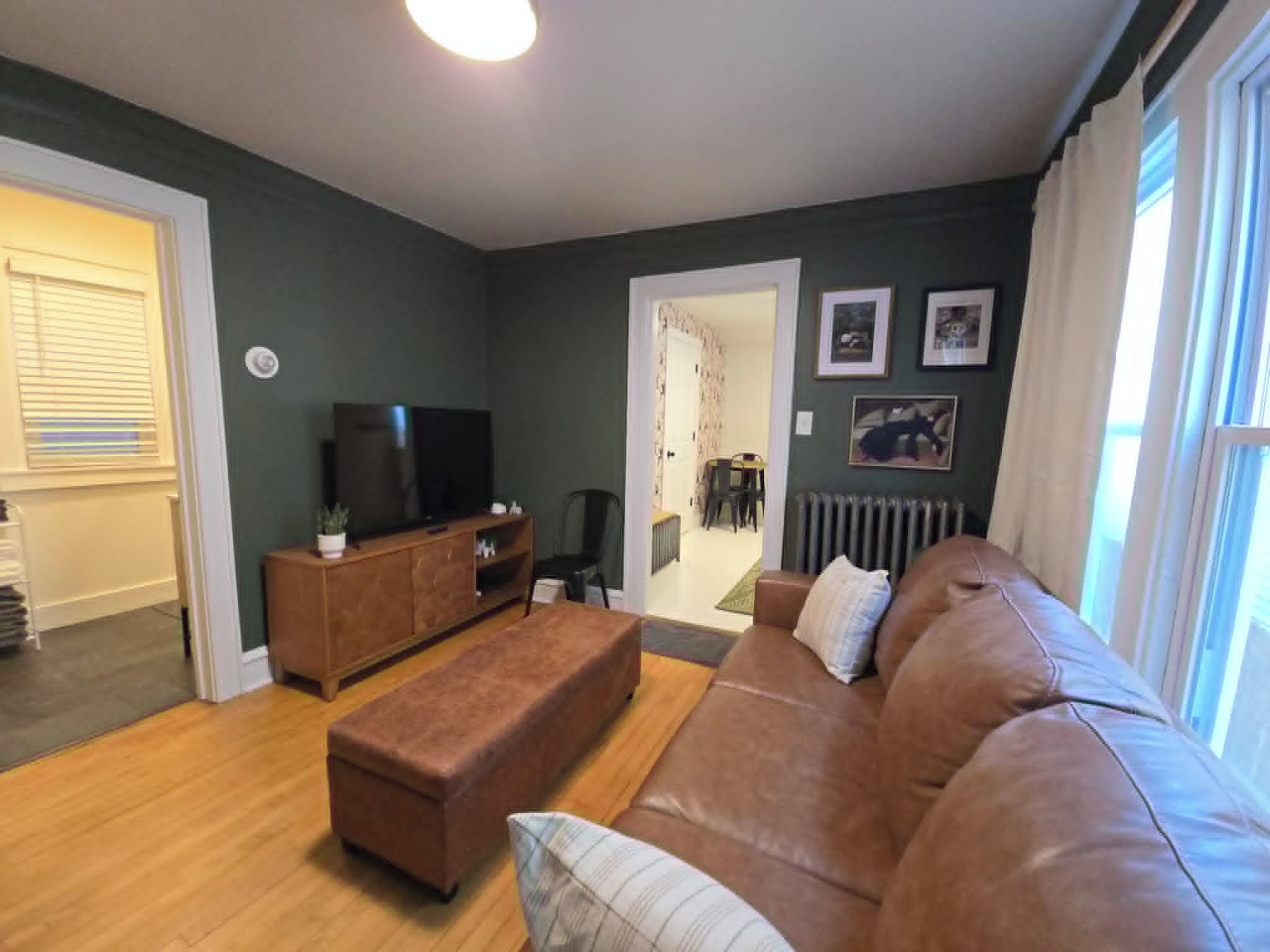 Stylish Apt In Walker's Point - Greenfield, WI