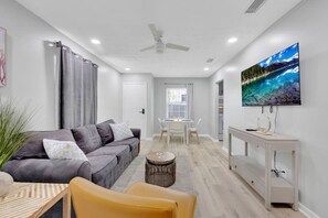 Smart TV - SMV Coastal Retreat Near Shore (Jacksonville Beach)