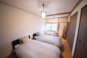 3 bedrooms, free WiFi, bed sheets