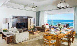 Una Smart TV, un reproductor de DVD, una mesa de tenis de mesa, libros