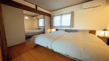 3 bedrooms, desk, iron/ironing board, free WiFi