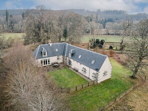 Exterior - Old Stables by Interhome (Drumnadrochit)
