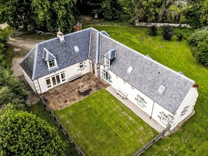 Exterior - Old Stables by Interhome (Drumnadrochit)