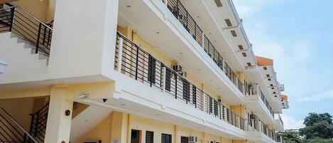 Fachada de la propiedad