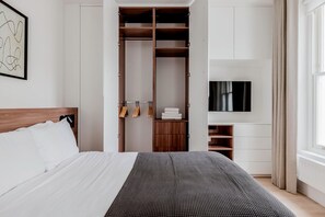 Bügeleisen/Bügelbrett, WLAN, Bettwäsche