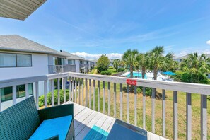 Property grounds - Crystal Village II Unit 10B- close to beach and pool! GREAT Price! (Miramar Beach)