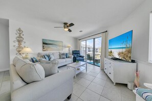 Smart TV - Crystal Village II Unit 10B- close to beach and pool! GREAT Price! (Miramar Beach)