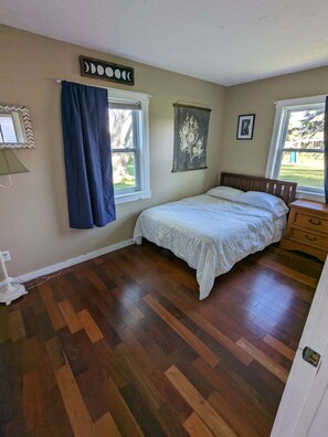 3 bedrooms, WiFi, bed sheets