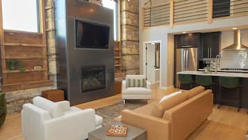 Smart TV, fireplace, stereo