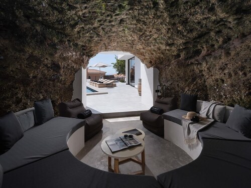 Karat Villa Stone Torviscas