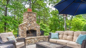 Property grounds - Prestigious Pinehurst Estate (Pinehurst)