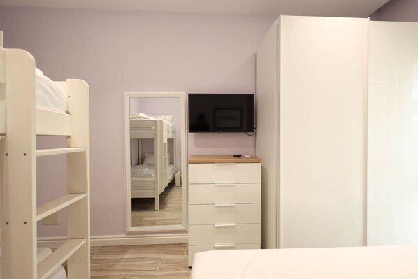 1 Schlafzimmer, Schreibtisch, WLAN