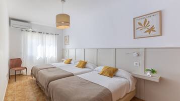 3 Schlafzimmer, Bügeleisen/Bügelbrett, Reisekinderbett, kostenloses WLAN