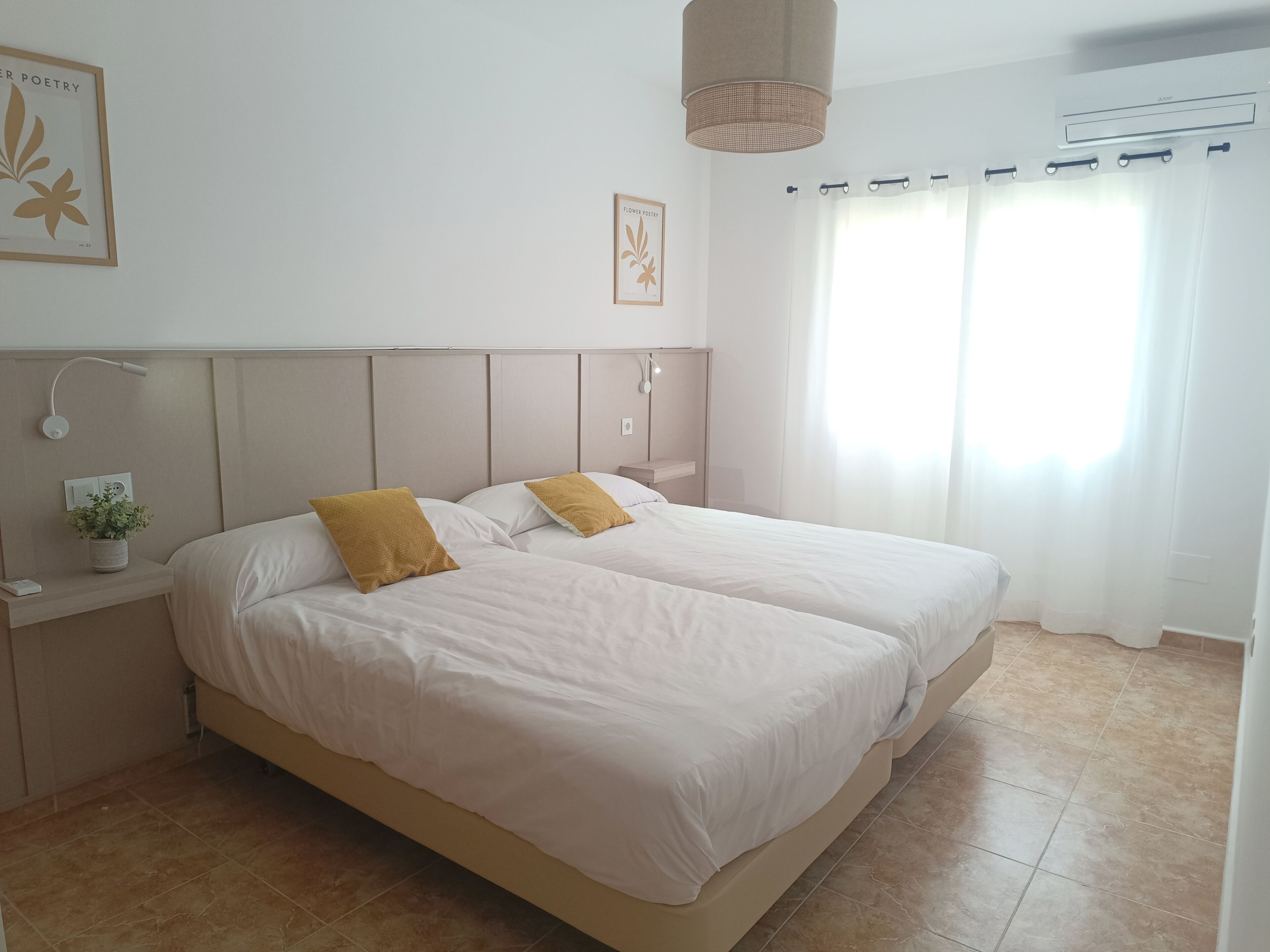 3 chambres, fer et planche à repasser, lit parapluie, Wi-Fi gratuit