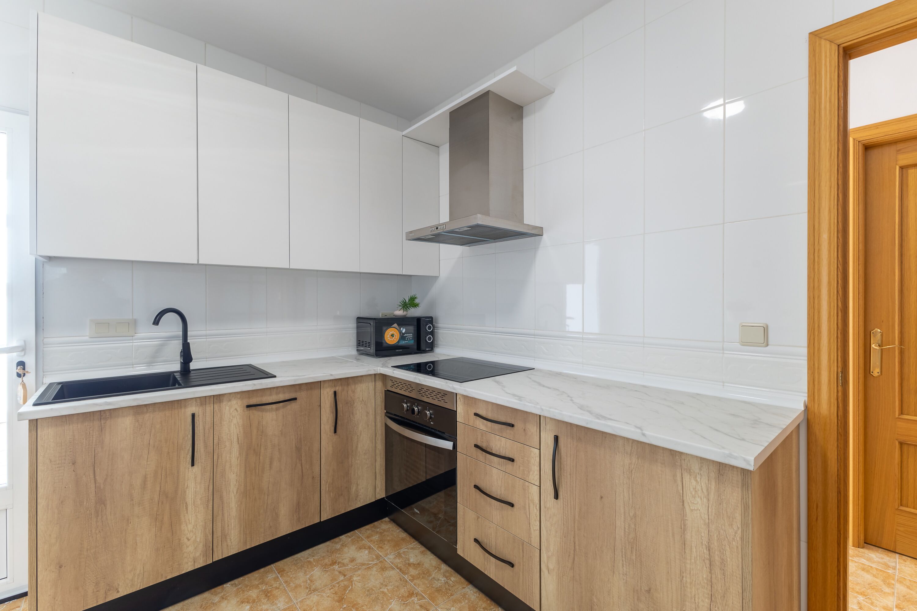 Refrigerador, microondas, horno y lavavajillas 