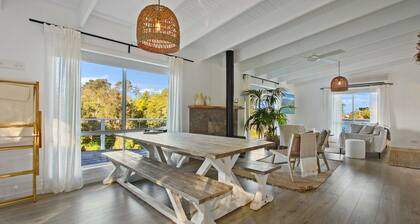 Lake Metung | Modern Lake House Escape