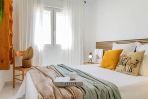 2 chambres, fer et planche à repasser, Wi-Fi, draps fournis